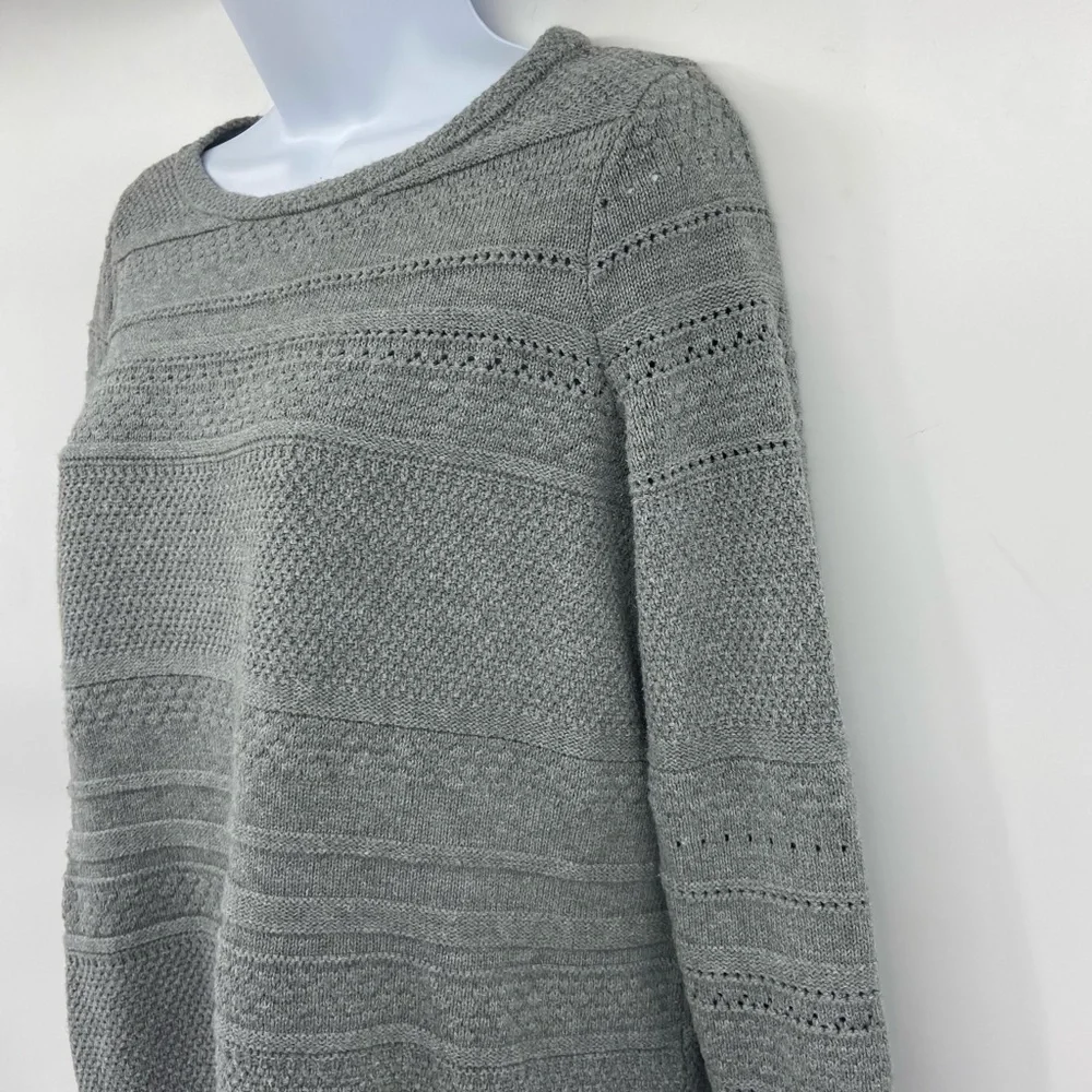 Loft Women’s Grey Knit Sweater Size Medium - Picture 4 of 7